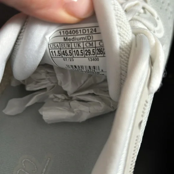 Brooks MEN’S GHOST MAX IN WHITE/OYSTER/METALLIC SILVER SZ 11.5 NEW IN BOX - Picture 8 of 11